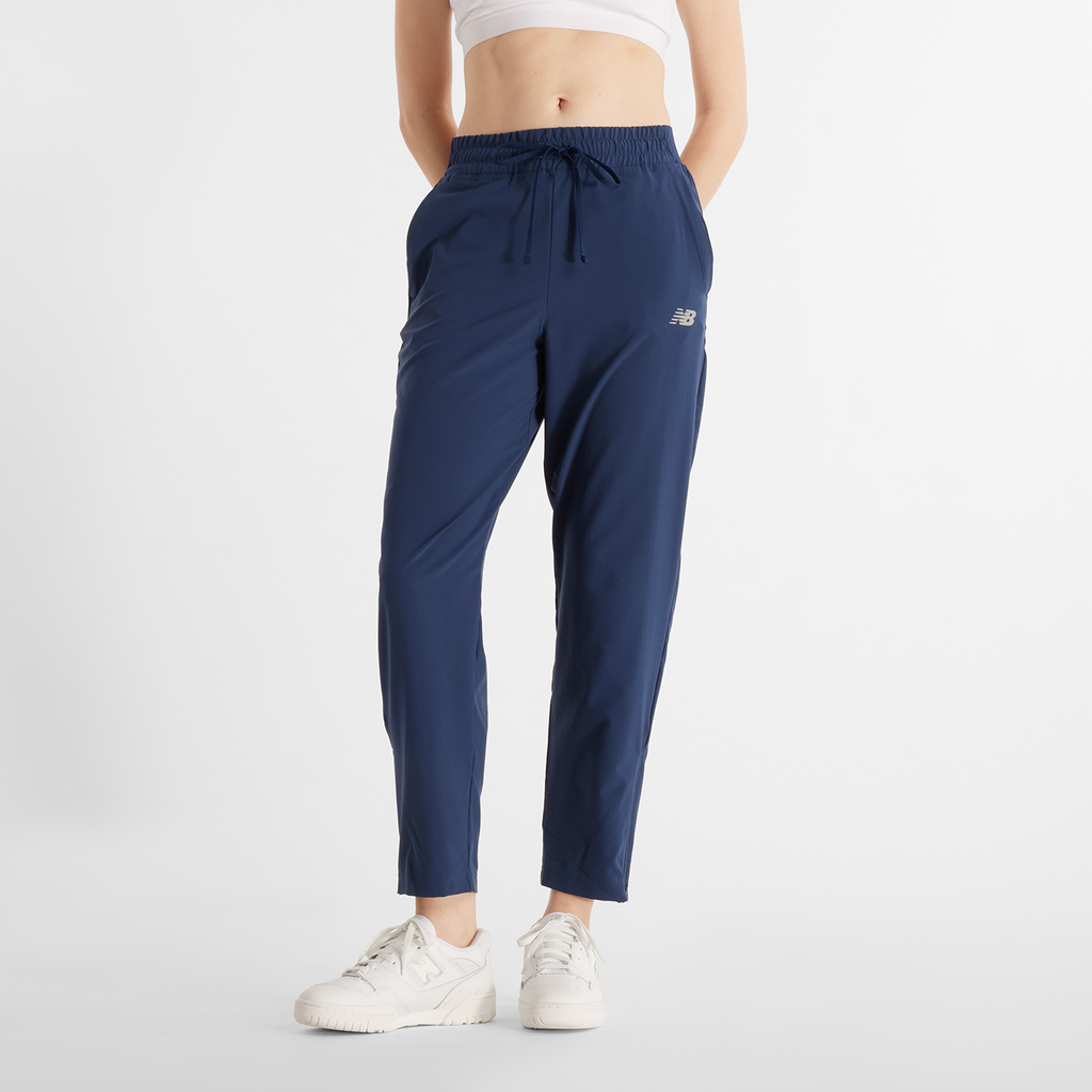 New Balance W Sport Essentials Performance Woven Pant in BLAU