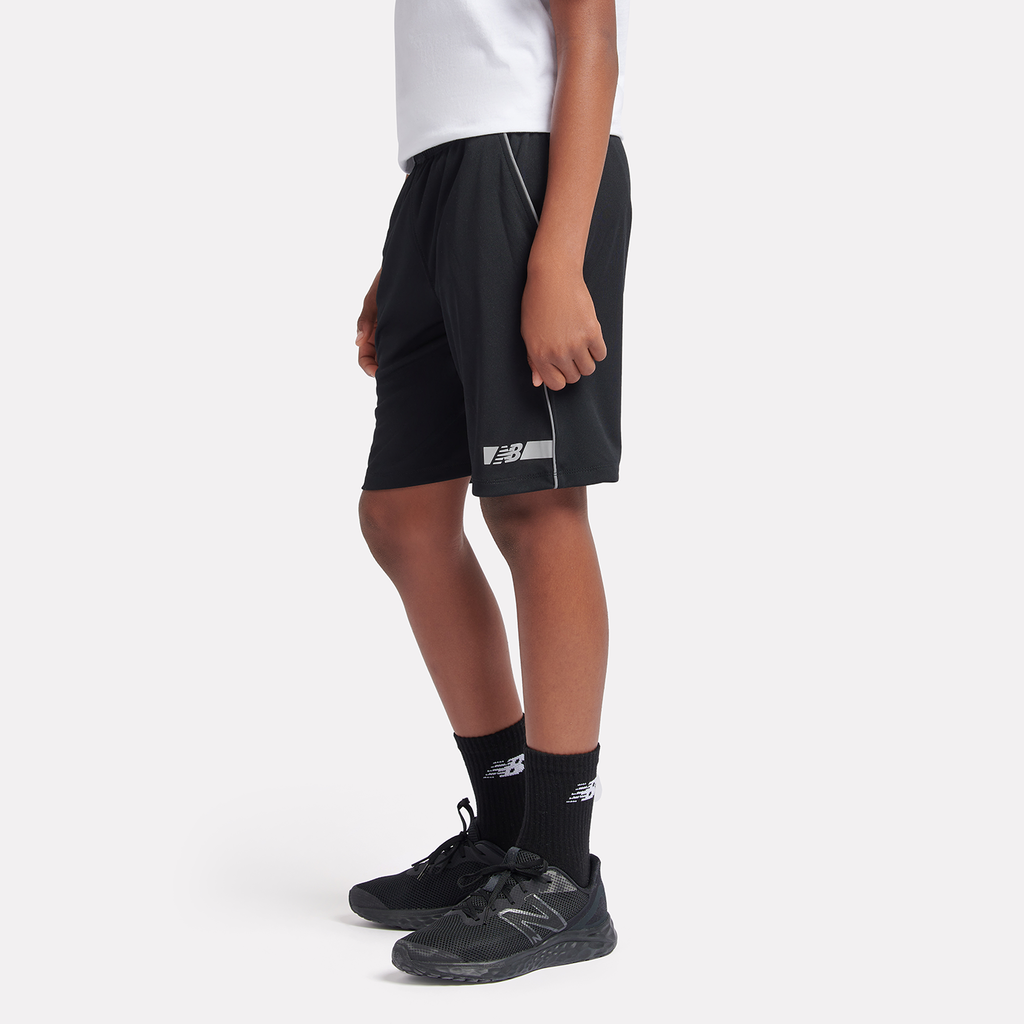 New Balance B NB Football Shorts in SCHWARZ