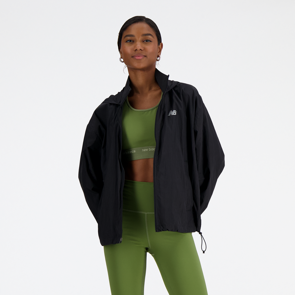 New Balance W Medium Support Sleek Pace Bra in GRÜN