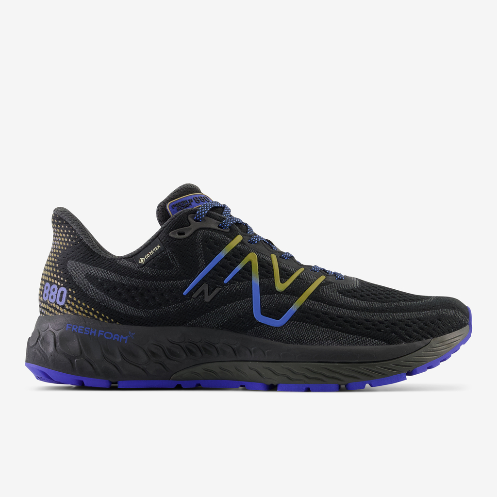 New Balance M 880 GTX v13 Laufschuhe in SCHWARZ
