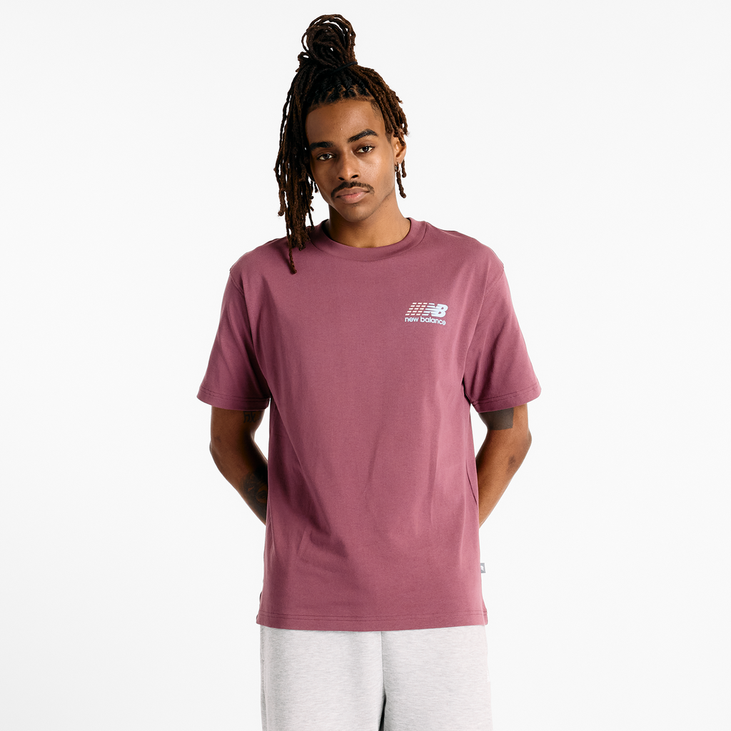 New Balance Athletics Multi Color Logo T-Shirt in VIOLETT