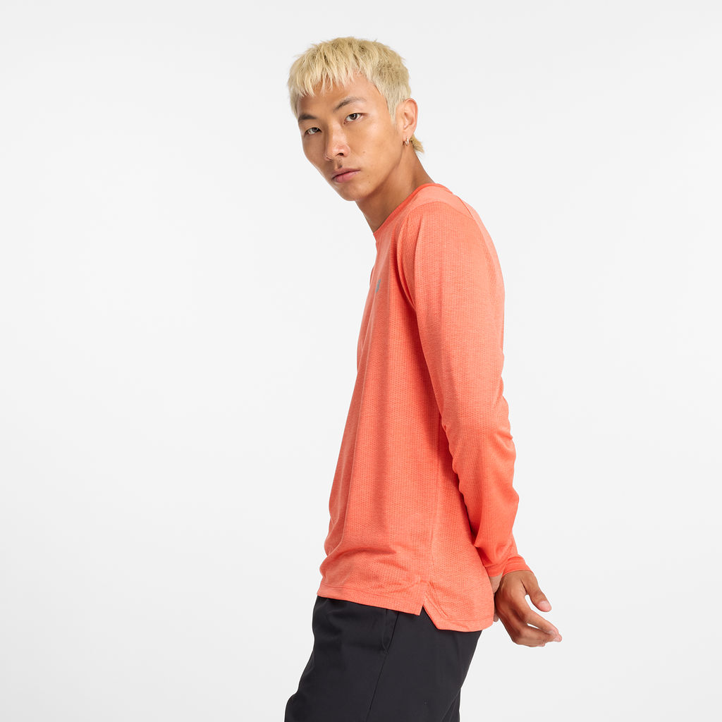 New Balance NB Athletics Run Long Sleeve T-Shirt in ROT