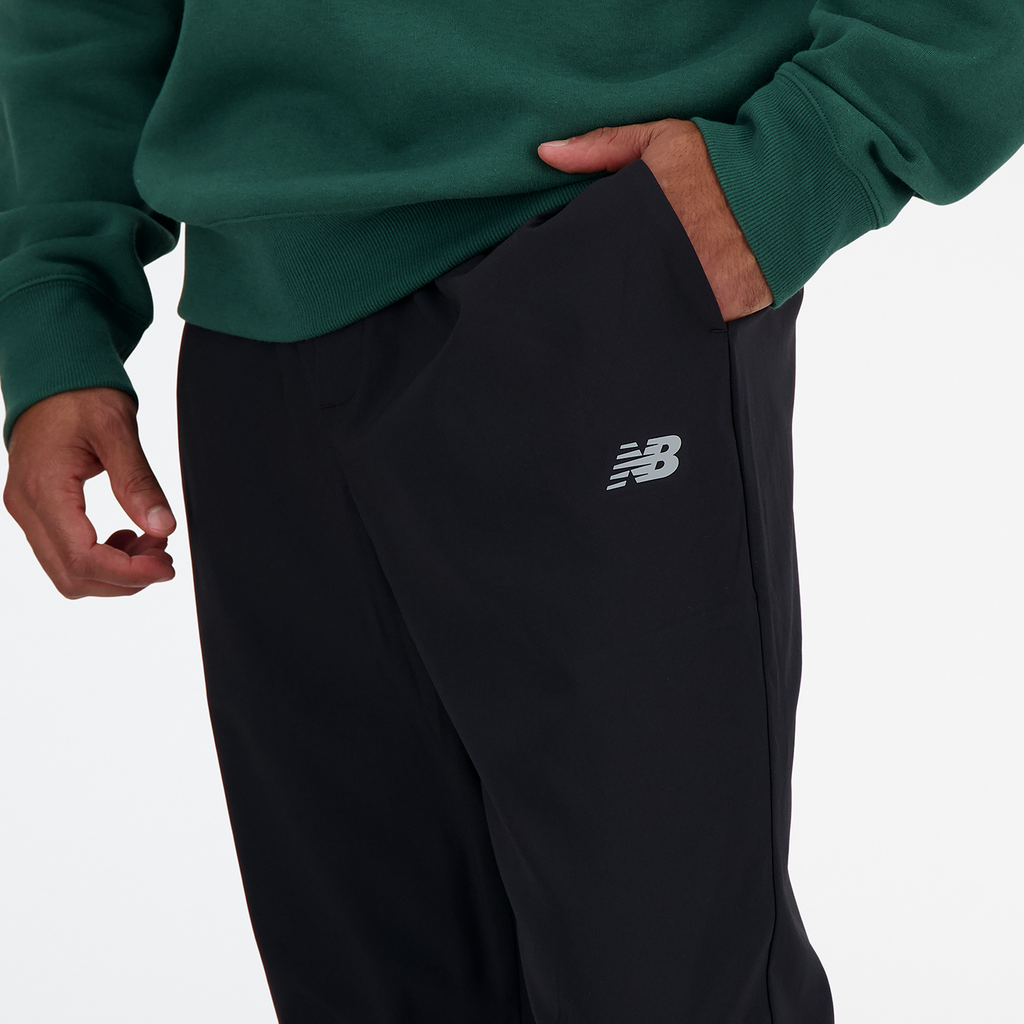 New Balance AC Tapered Pant 29" in SCHWARZ