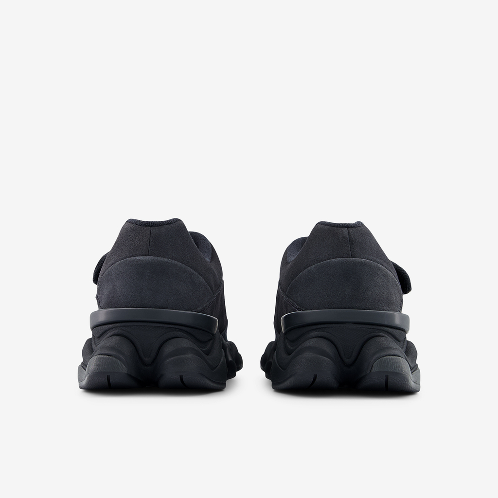 New Balance U 8040 Freizeitschuhe in SCHWARZ