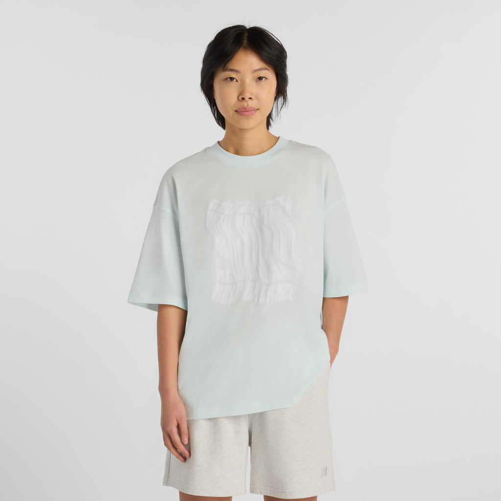 New Balance W Wavey Relaxed T-Shirt in BLAU