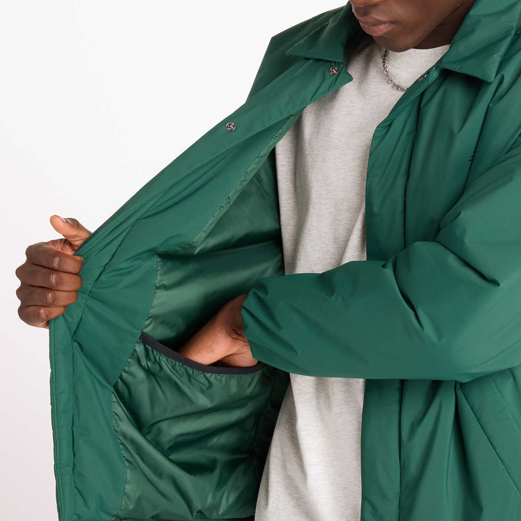 New Balance Coaches Jacket in GRÜN