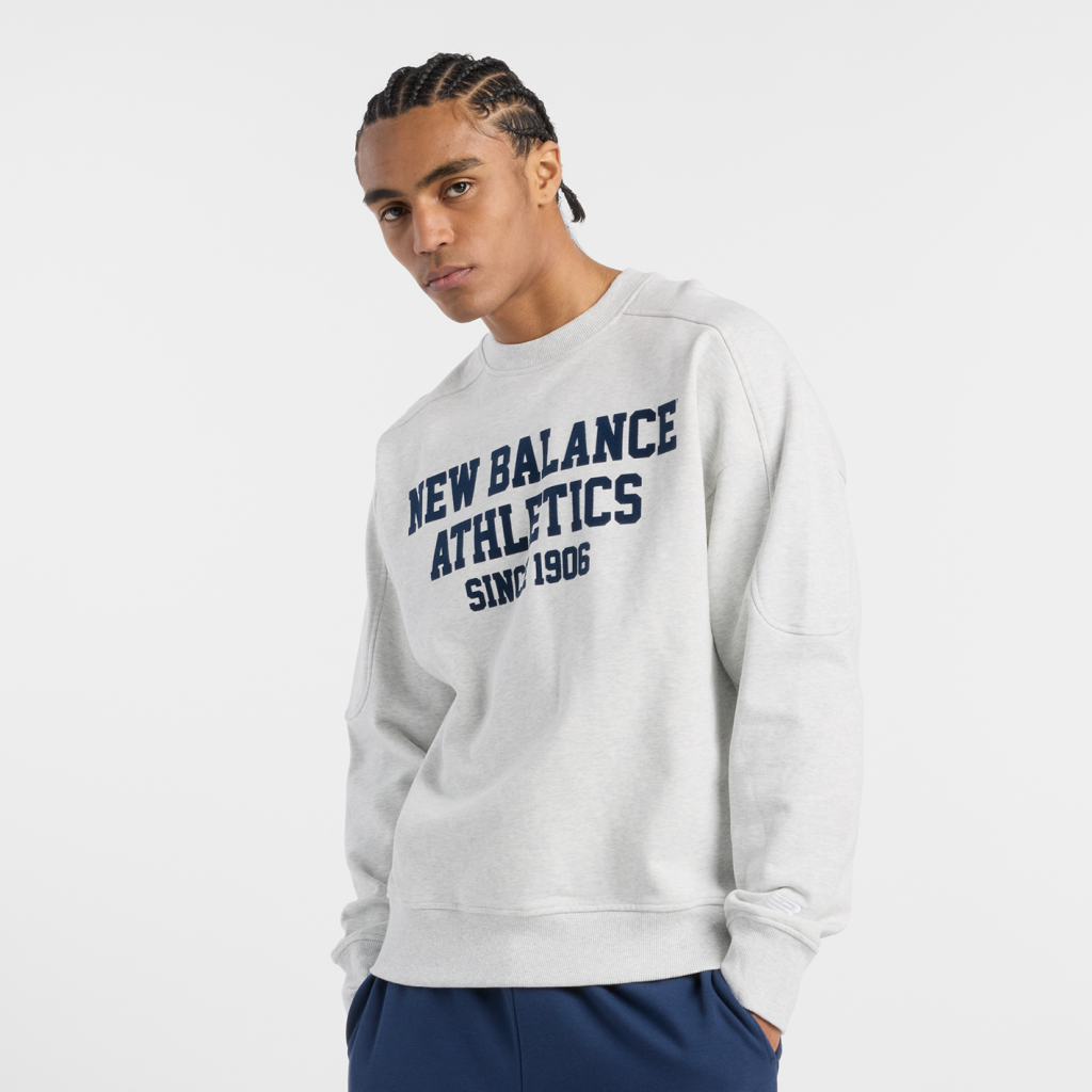 New Balance Varsity French Terry Graphic Crew in GRAU