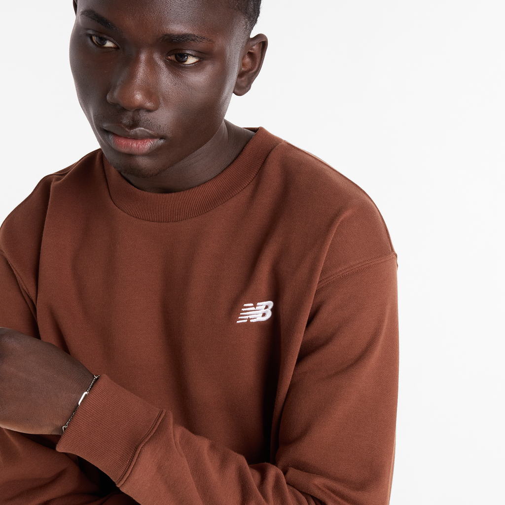 New Balance Sport Essentials Small Logo French Terry Crew in BRAUN