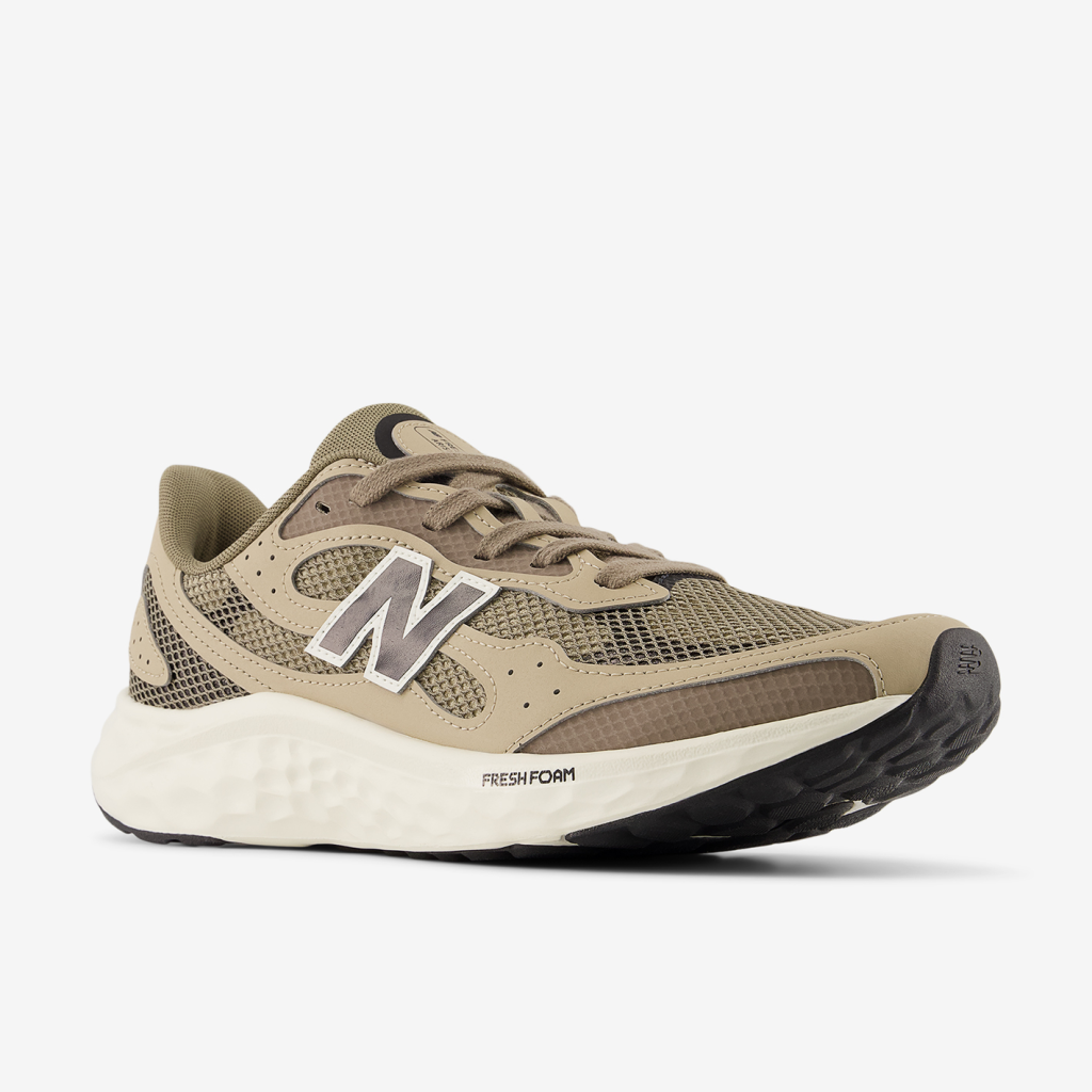 New Balance M Arishi v4 Tiralux Laufschuhe in BRAUN