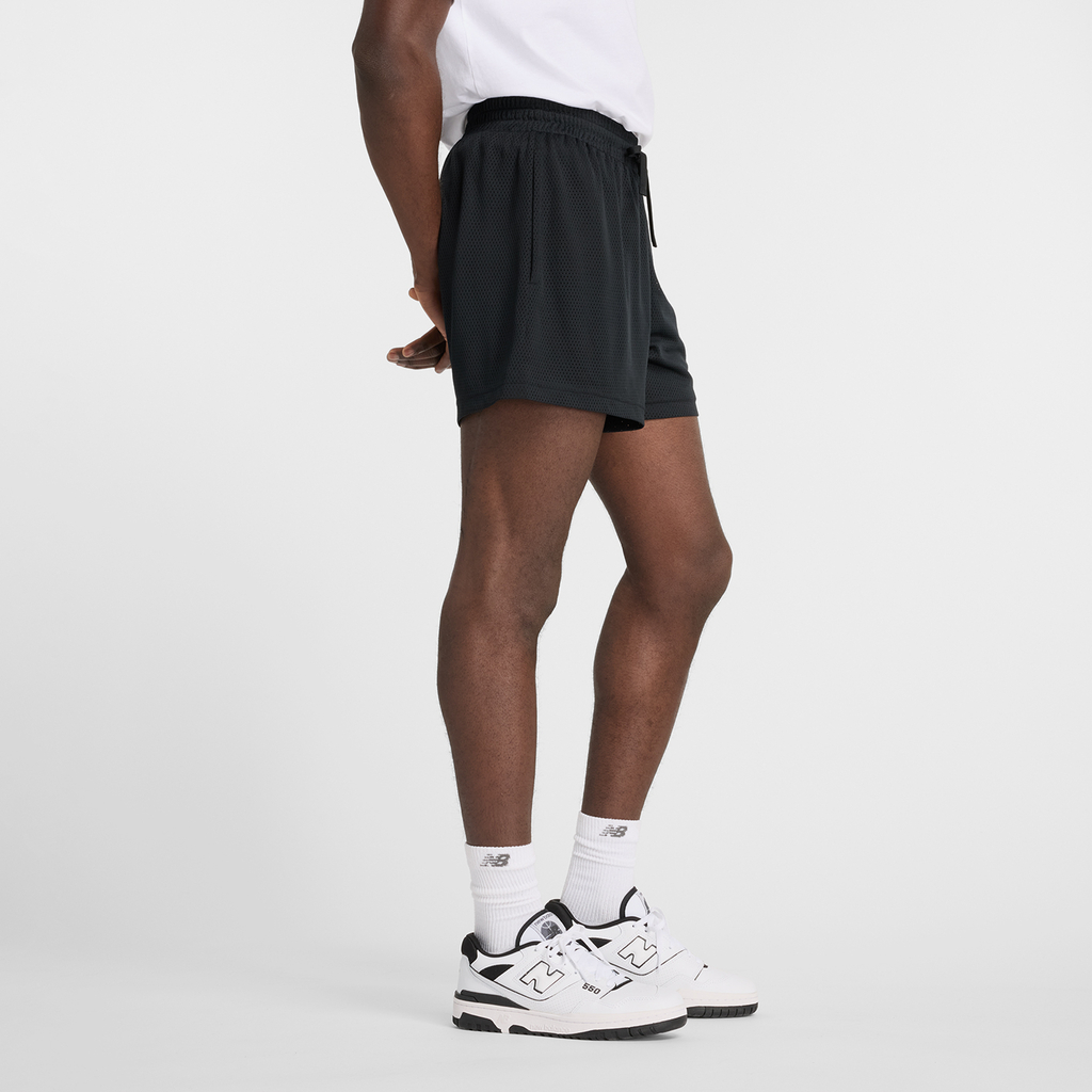 New Balance Sport Essentials Mesh Short 5" in SCHWARZ