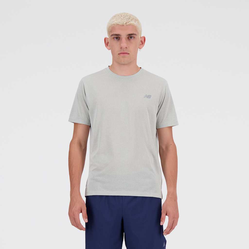 New Balance NB Athletics Run T-Shirt in GRAU