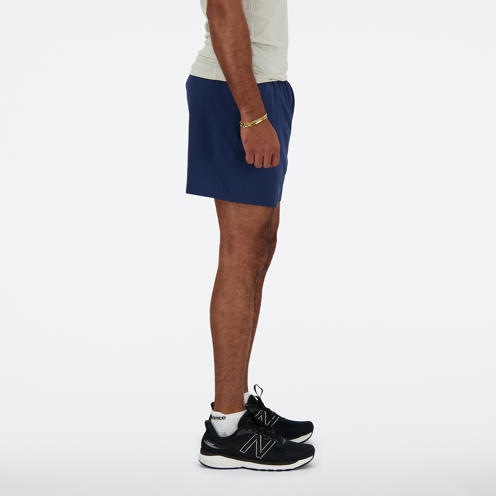 New Balance Sports Essentials Short 5 Inch Brief in BLAU