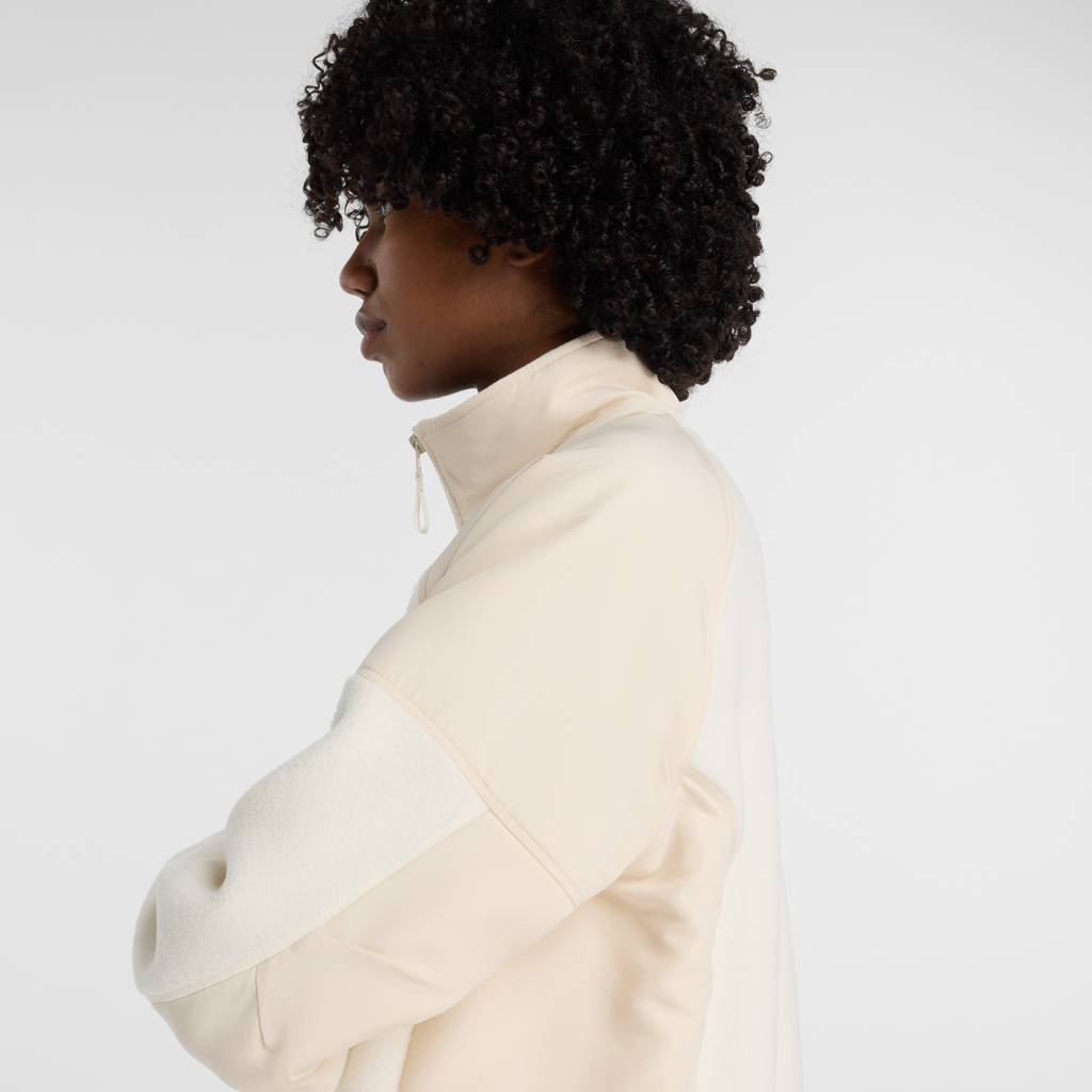 New Balance W High Pile Fleece Jacket in GRAU