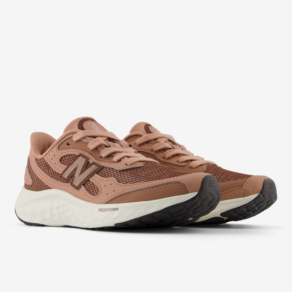 New Balance W Arishi v4 Laufschuhe in BRAUN