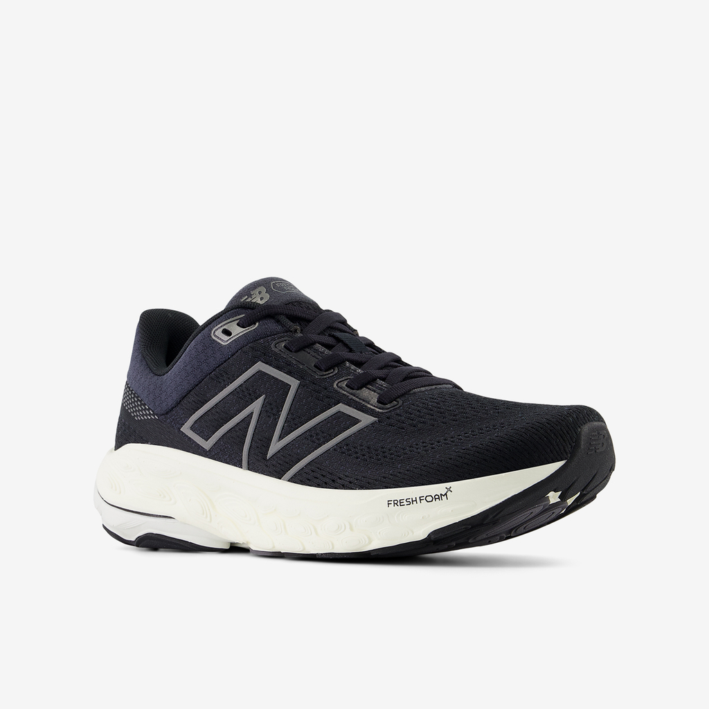 New Balance W 860 v14 Laufschuhe in SCHWARZ