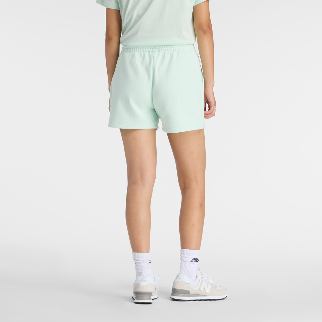 New Balance W Sport Essentials French Terry Short in GRÜN