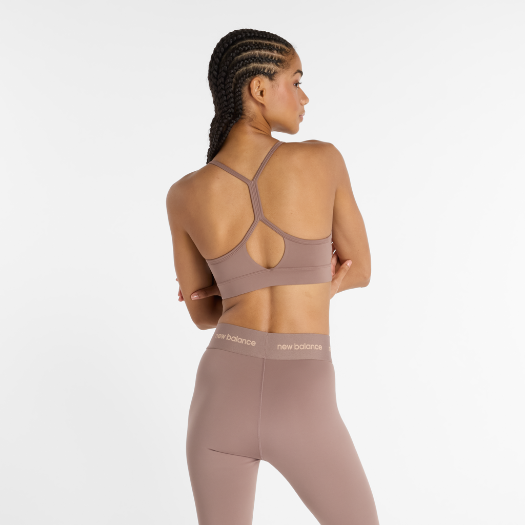 New Balance W NB Essential Yoga Bra in BRAUN