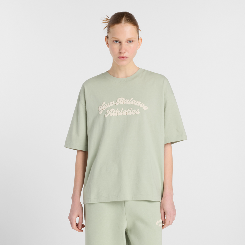 New Balance W Linear Heritage Oversized T-Shirt in GRÜN