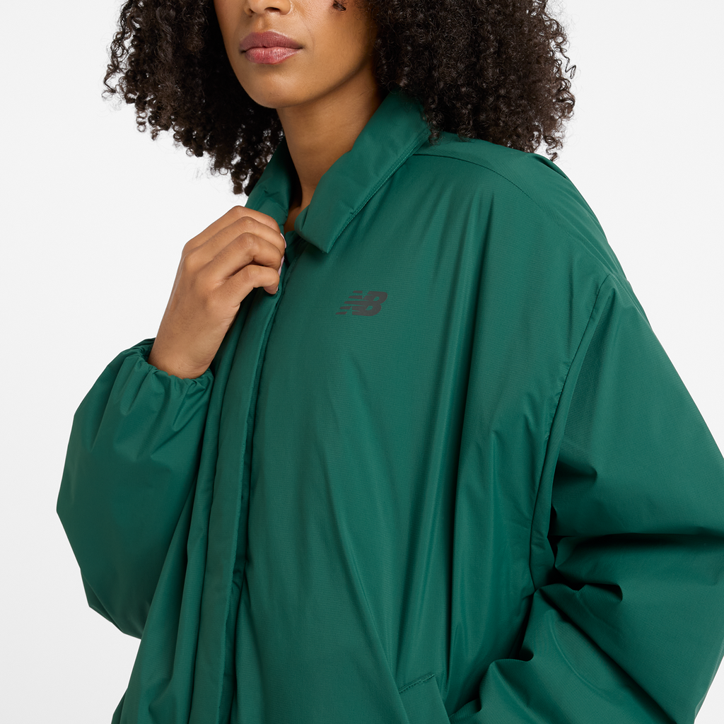 New Balance W Coaches Jacket in GRÜN