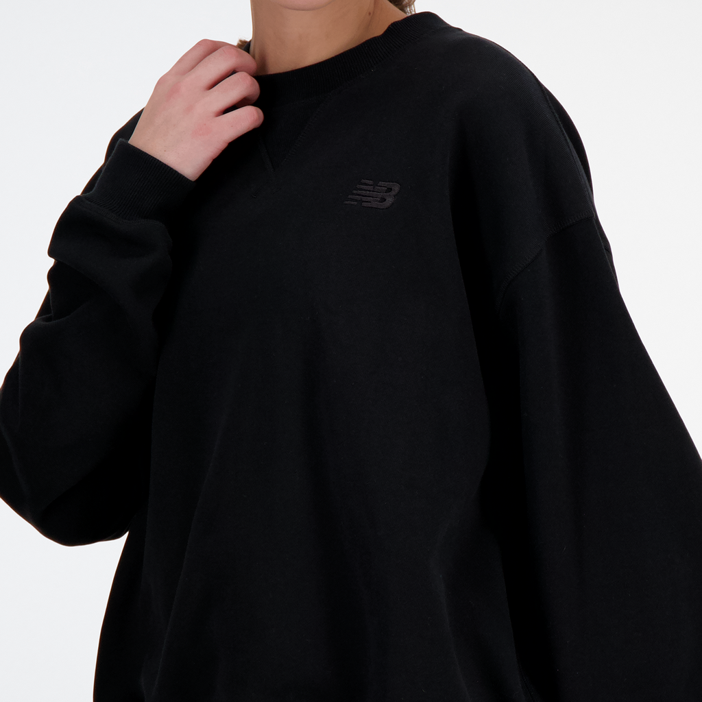 New Balance W NB Athletics French Terry Crew in SCHWARZ