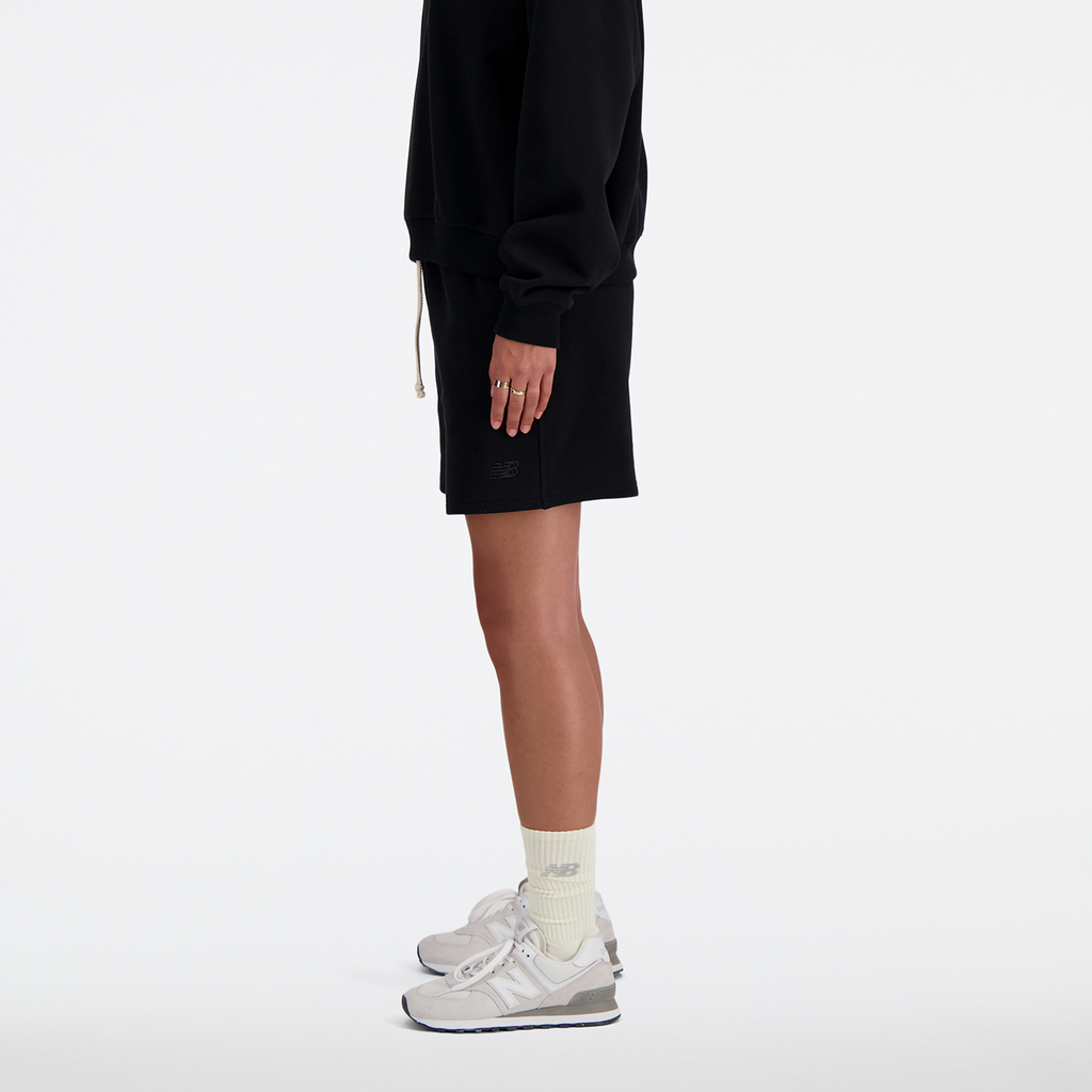 New Balance W NB Athletics French Terry Short in SCHWARZ