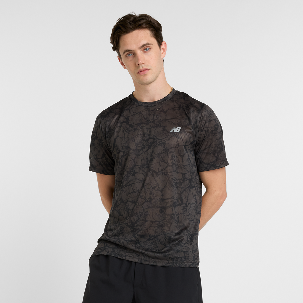 New Balance Athletics Printed T-Shirt in SCHWARZ