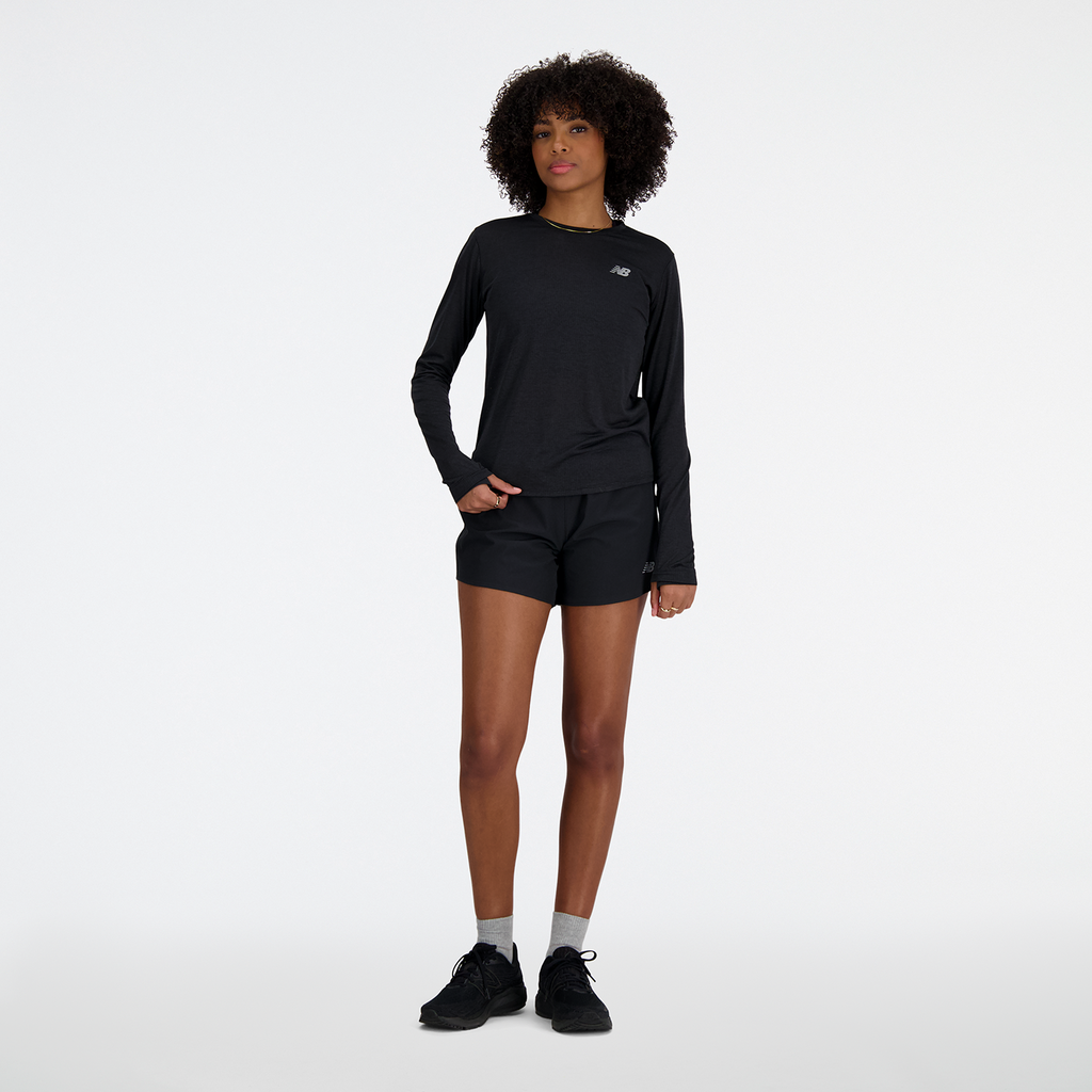 New Balance W NB Athletics Long Sleeve in SCHWARZ