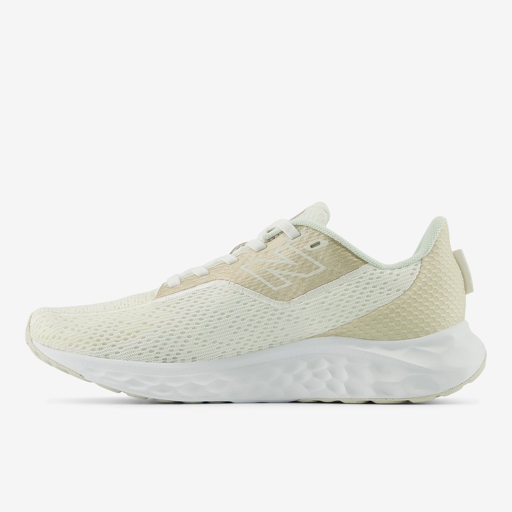 New Balance W Arishi v4 Laufschuhe in WEISS