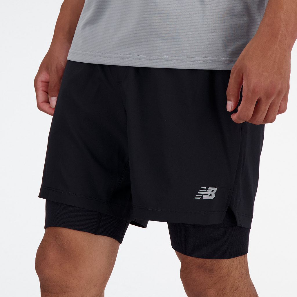 New Balance AC Seamless Short 7 Inch 2-in-1 in SCHWARZ