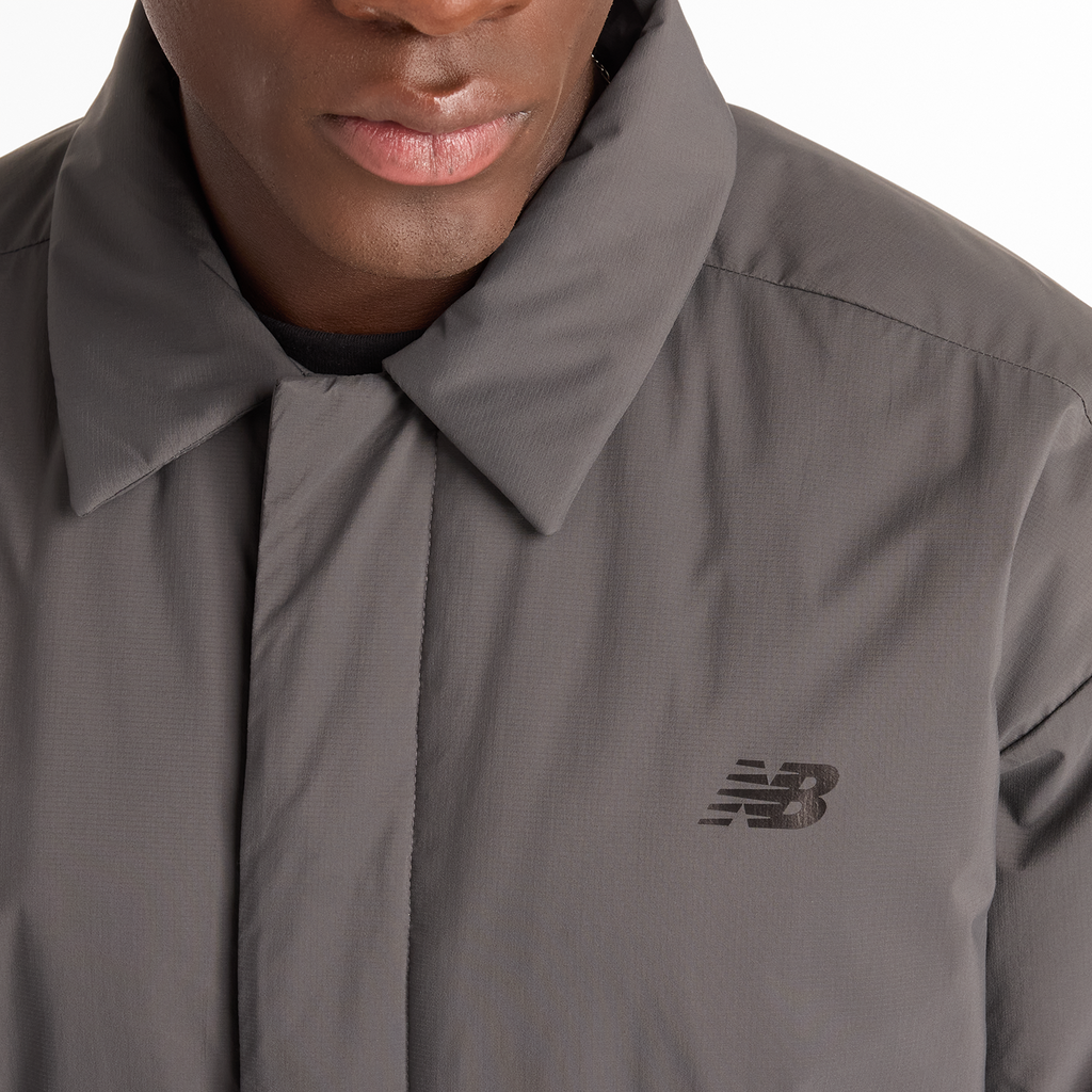 New Balance Coaches Jacket in SCHWARZ