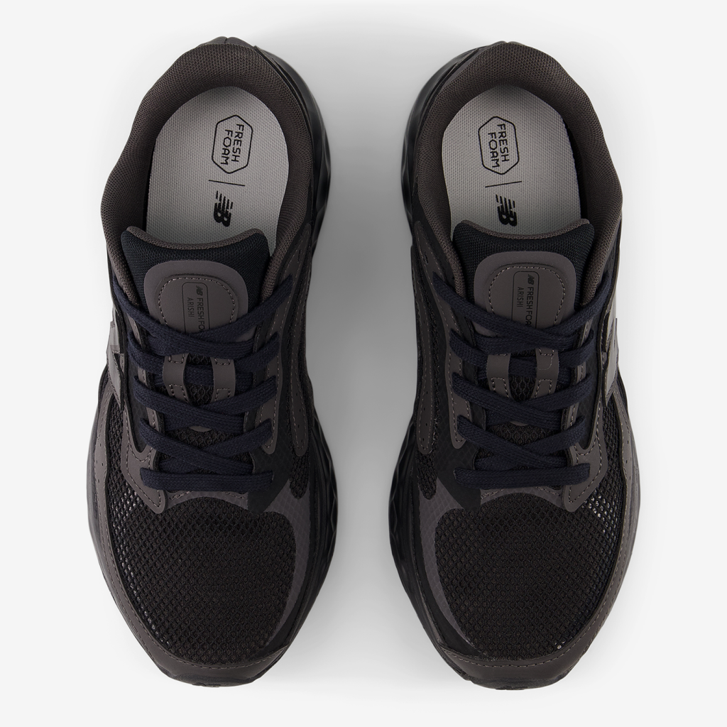 New Balance MARISTX4 Fresh Foam Arishi v4 Laufschuhe in SCHWARZ