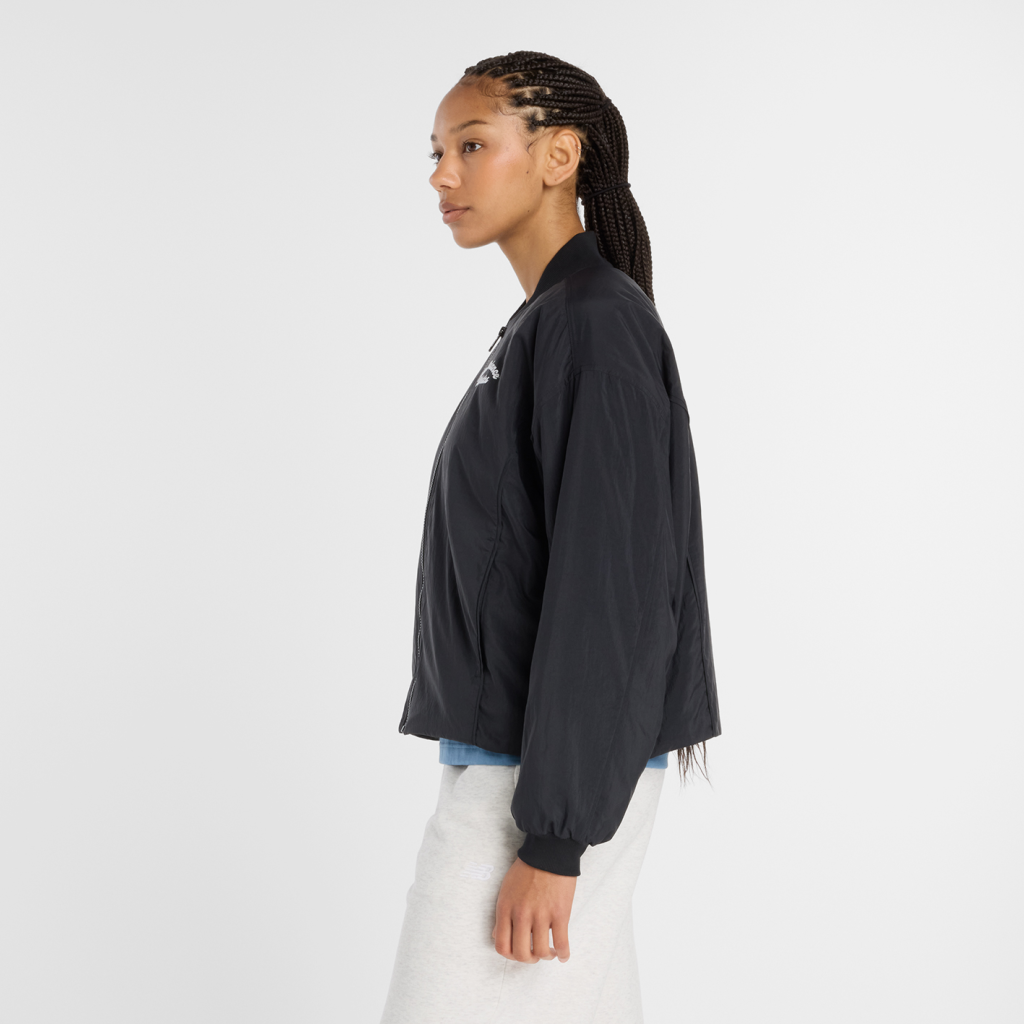 New Balance W Linear Heritage Woven Bomber Jacket in SCHWARZ