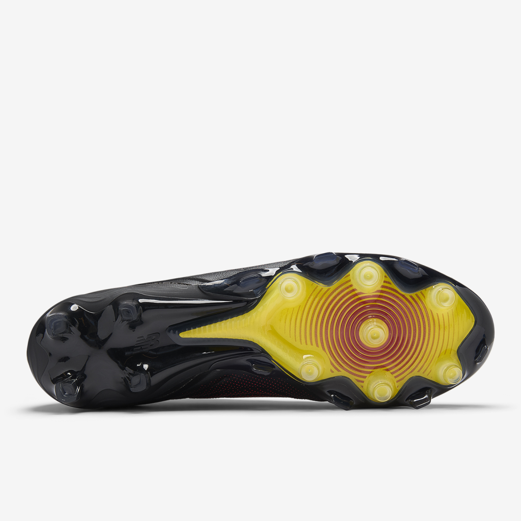 New Balance M Tekela Elite Low FG v5 Nockenschuhe in SCHWARZ