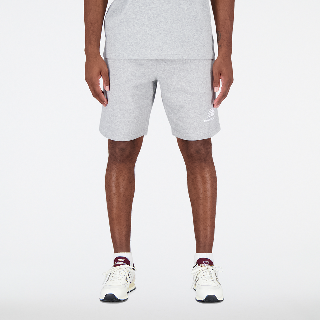 New Balance Essentials Stacked Logo Short in GRAU