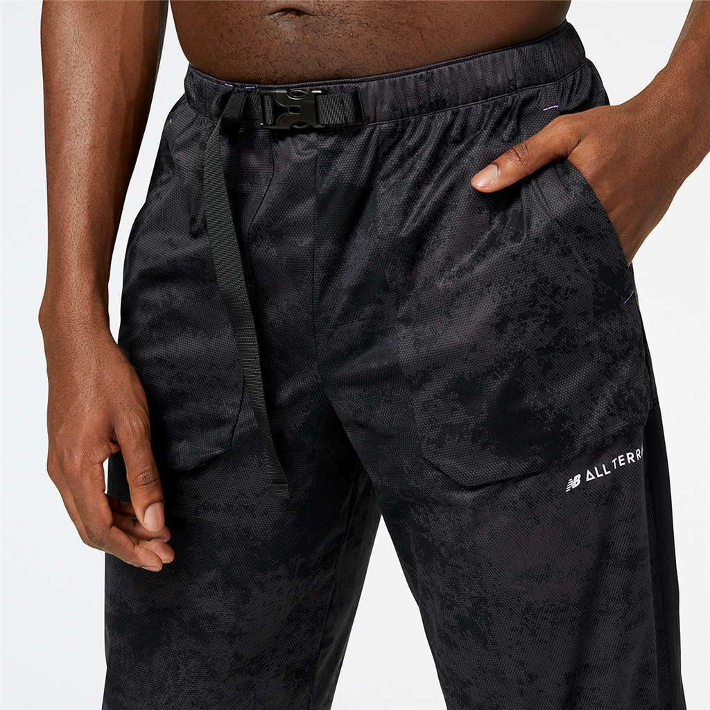 New Balance NB AT Waterproof Pant in SCHWARZ