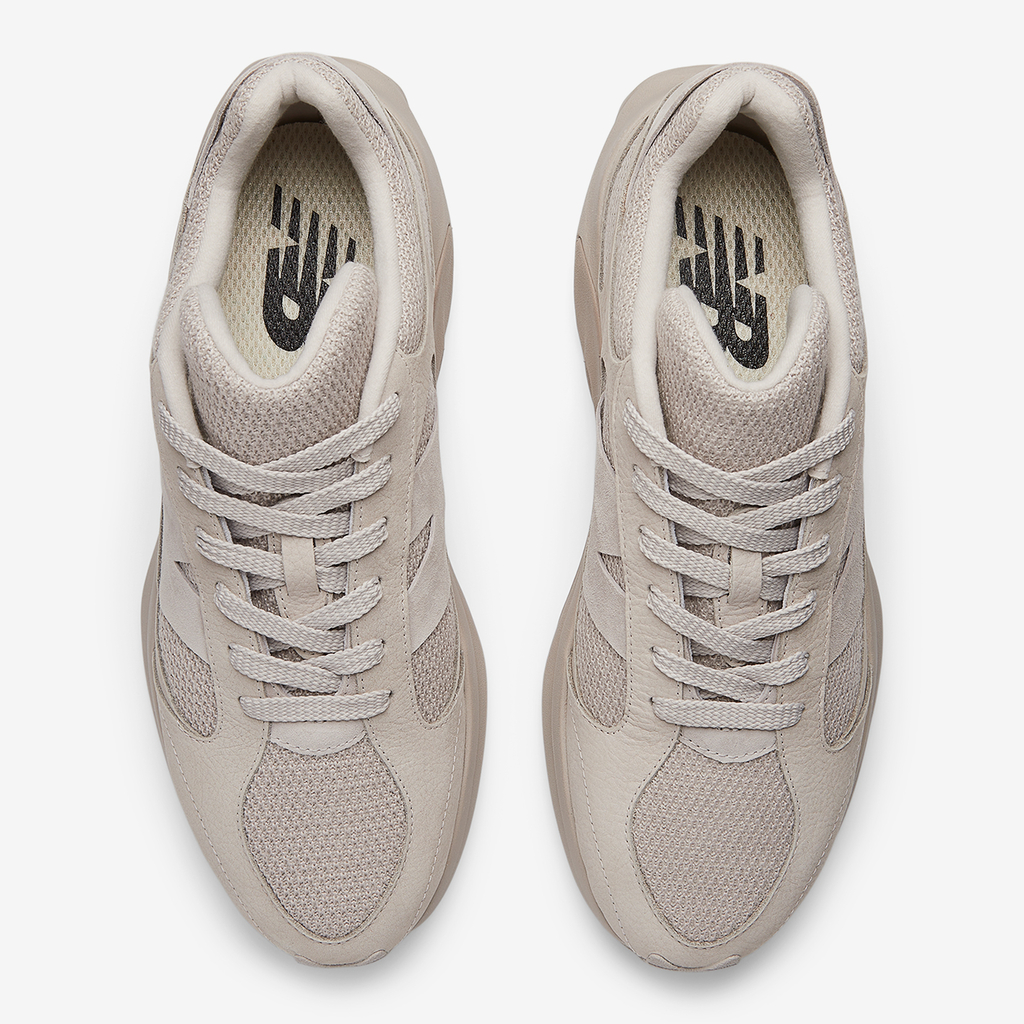 New Balance U Warped Runner Tonal Freizeitschuhe in BEIGE