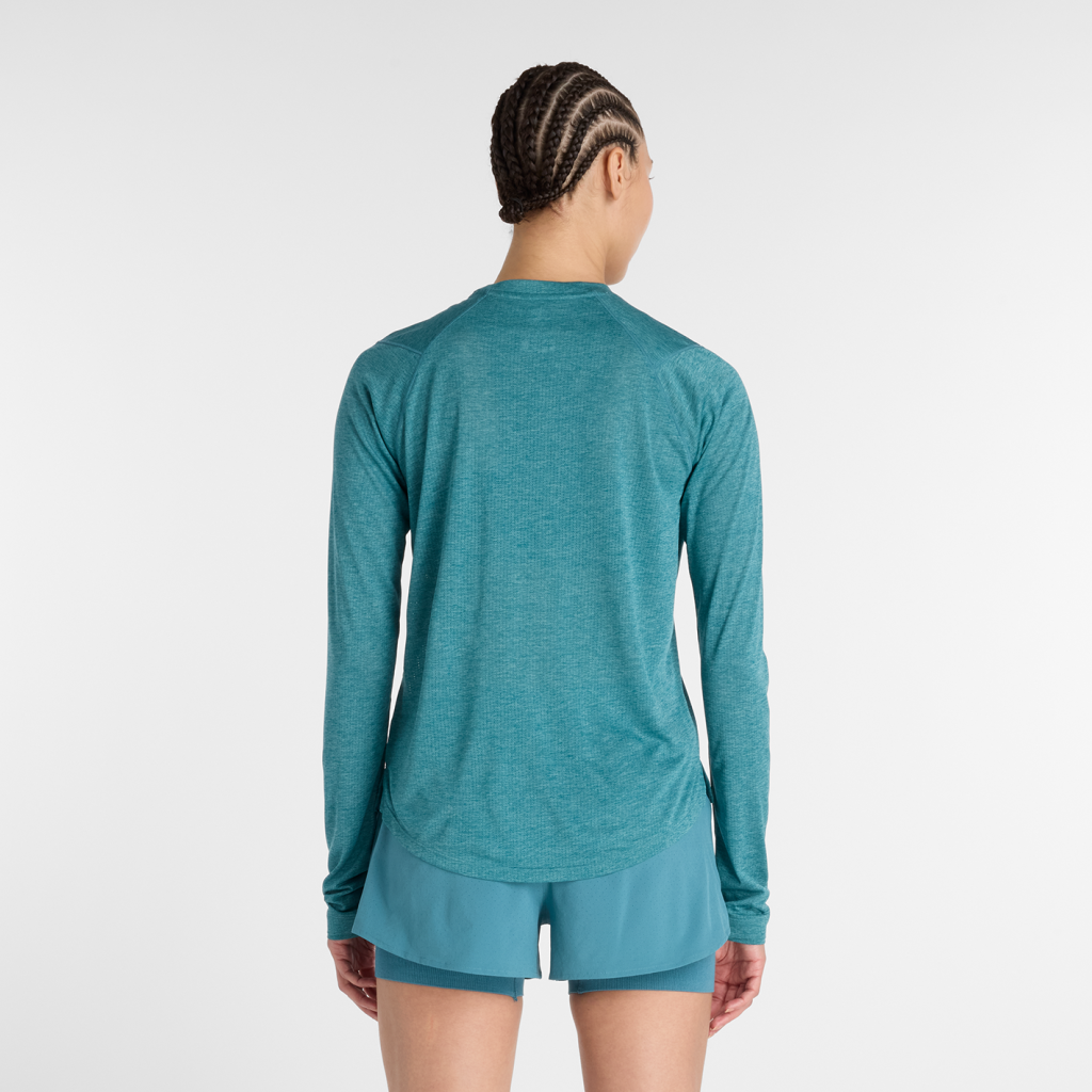 New Balance W NB Athletics Long Sleeve in BLAU