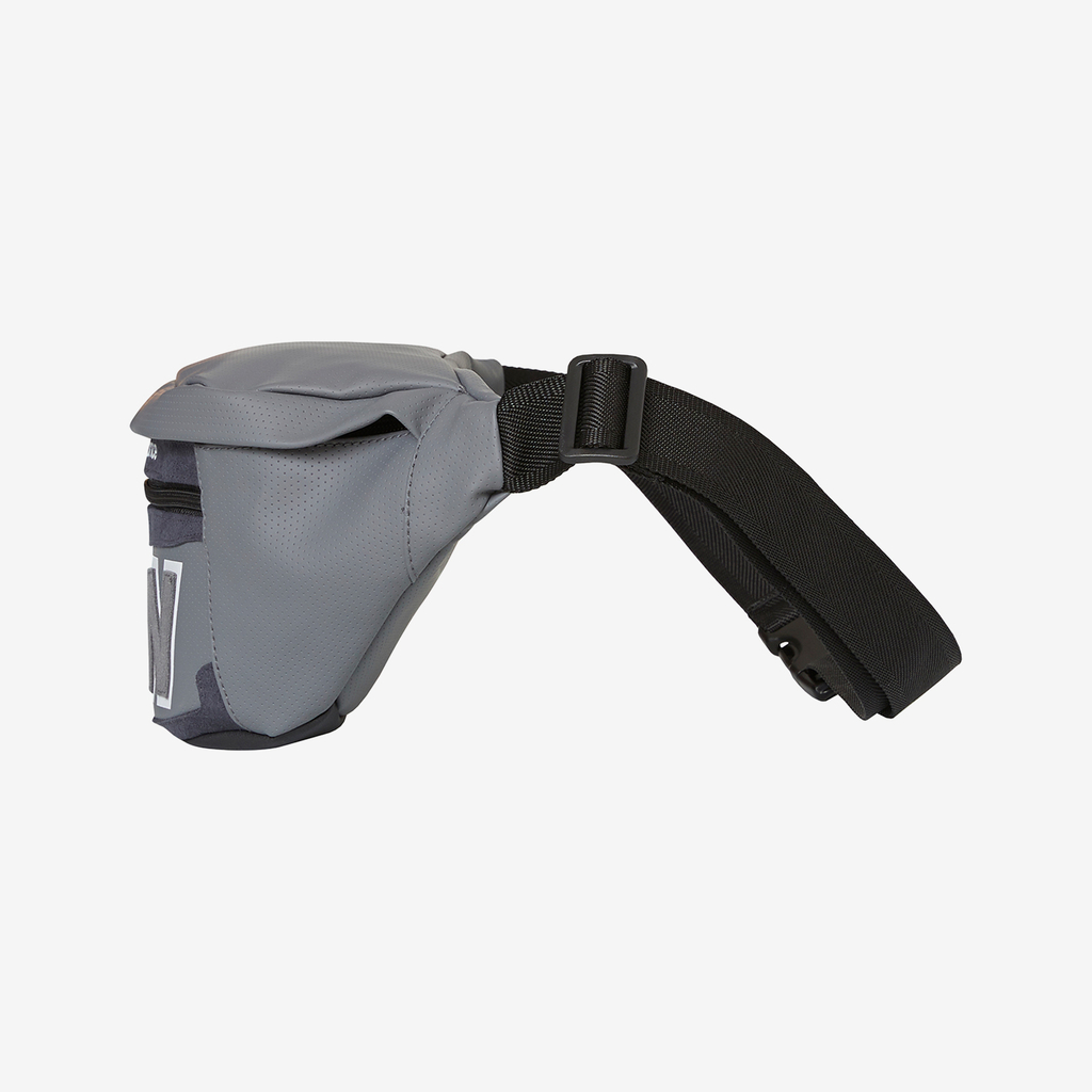 New Balance Legacy Waist Bag 5L in GRAU