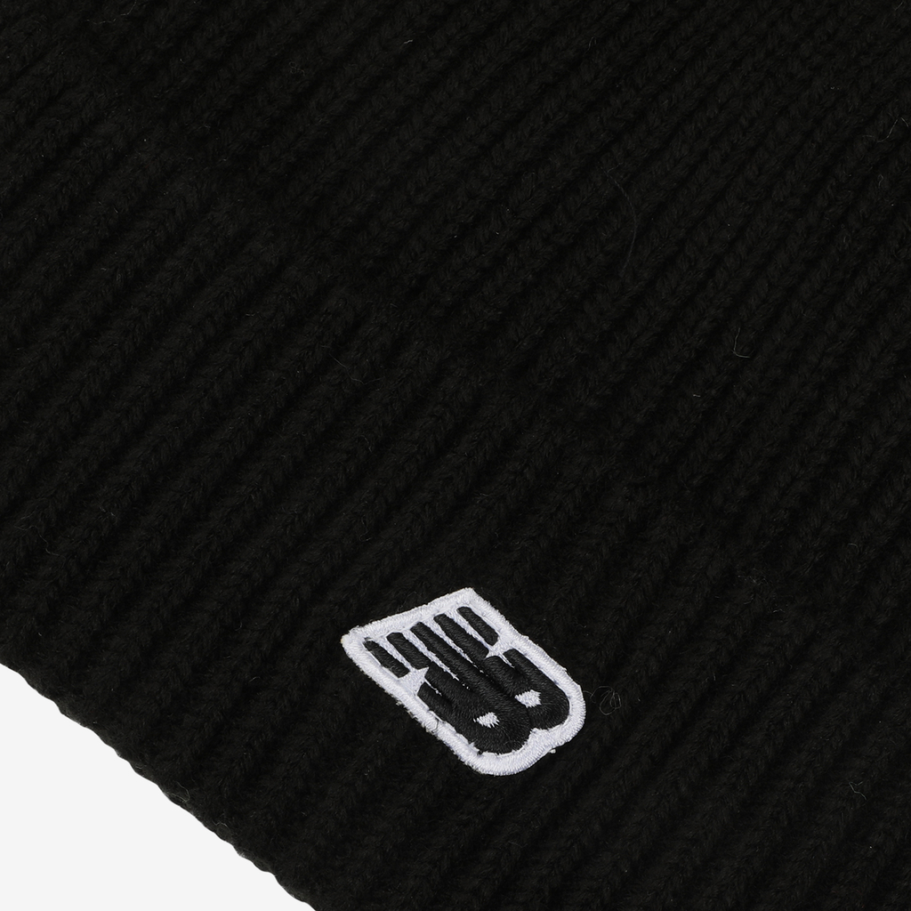 New Balance Winter Watchman Beanie NB Patch V3.0 in SCHWARZ