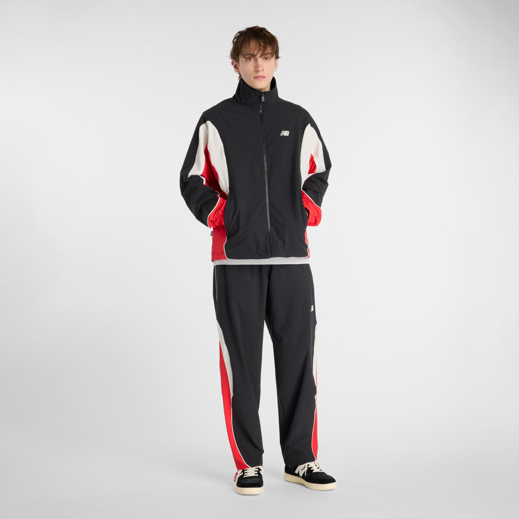 New Balance In Game Woven Track Jacket in SCHWARZ