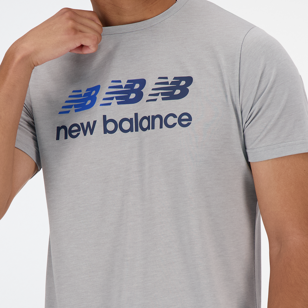 New Balance New Balance Heathertech Graphic T-Shirt in GRAU