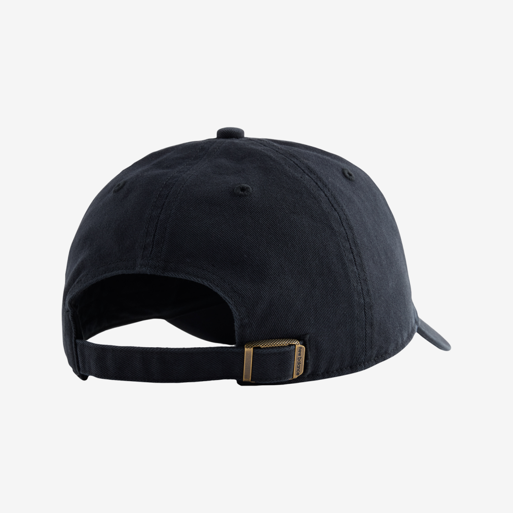 New Balance '47 Clean Up Hat in SCHWARZ