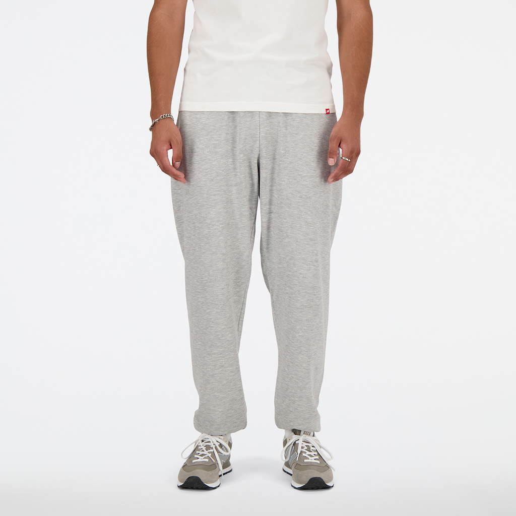 New Balance Sport Essentials French Terry Jogger in GRAU