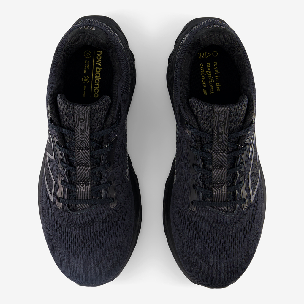 New Balance M 880 GTX v14 Laufschuhe in SCHWARZ