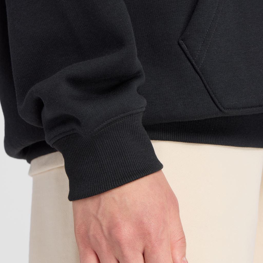 New Balance W Linear Heritage Fleece Long Hoodie in SCHWARZ