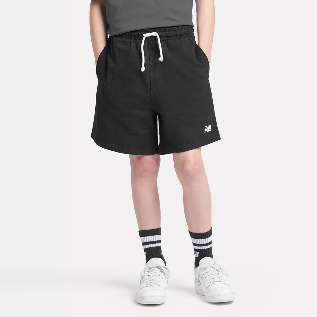 New Balance B New Balance French Terry Small Logo Short in SCHWARZ