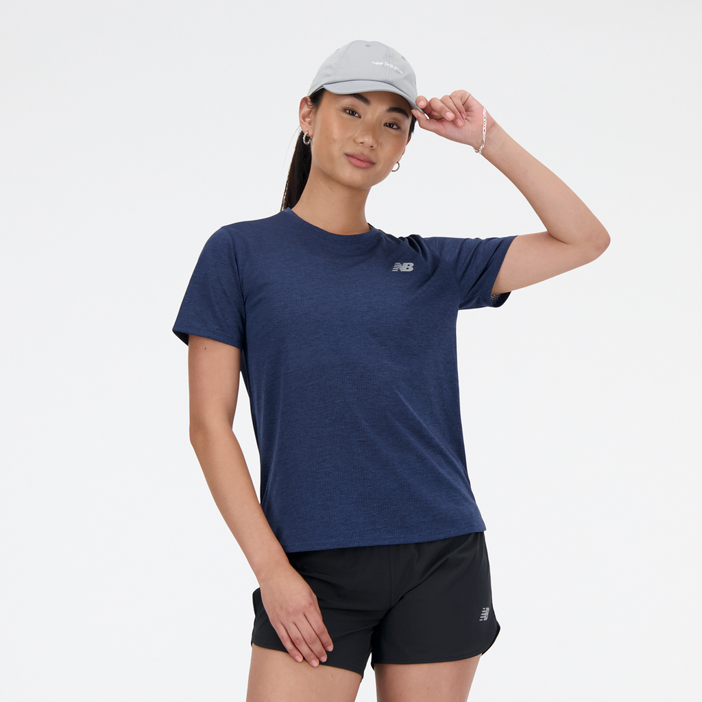 New Balance W NB Athletics Short Sleeve in BLAU