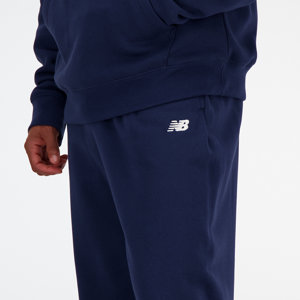 New Balance Sport Essentials French Terry Jogger in BLAU