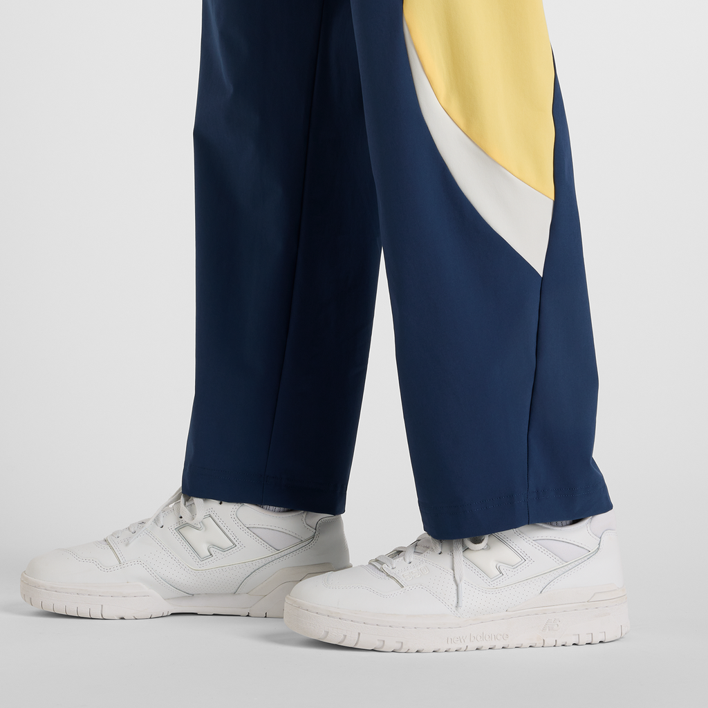 New Balance Woven Track Pant in BLAU