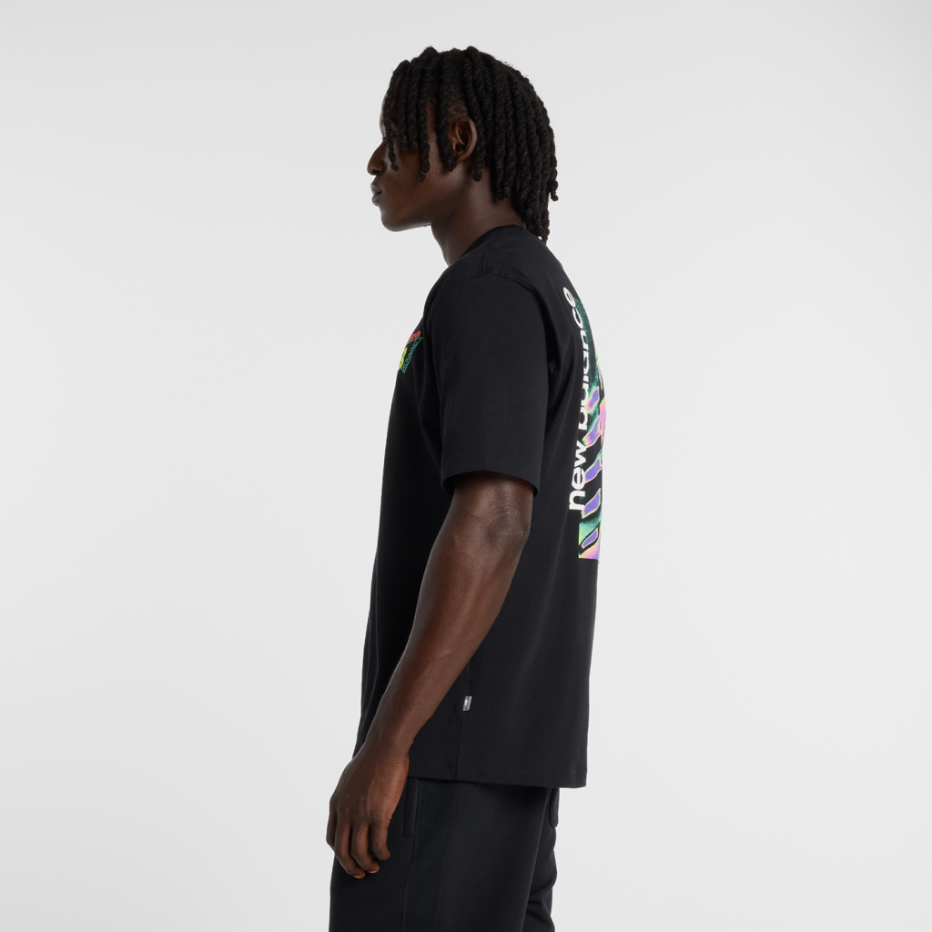 New Balance Classic Tri-Logo Heat Map T-Shirt in SCHWARZ